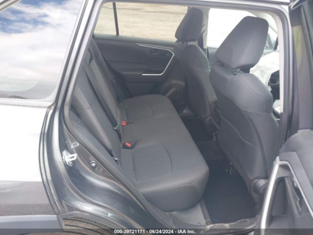 2T3G1RFV4MC174658 Toyota RAV4 LE