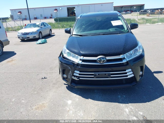 Toyota Highlander Xle 2018 5TDJZRFH1JS800235 Image 12