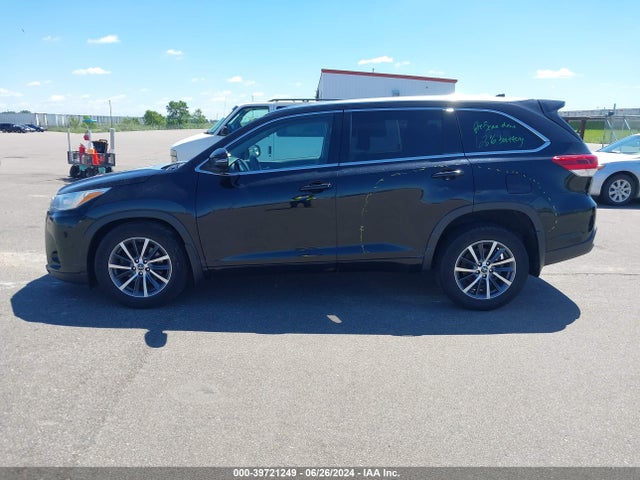 Toyota Highlander Xle 2018 5TDJZRFH1JS800235 Image 14