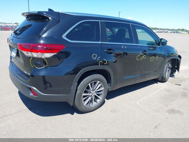 Toyota Highlander Xle 2018 5TDJZRFH1JS800235 Image 4