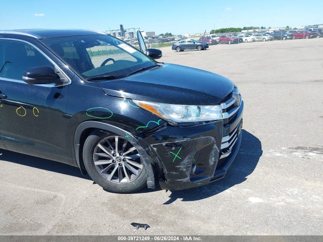 Toyota Highlander Xle 2018 5TDJZRFH1JS800235 Image 6