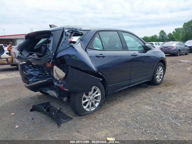 Chevrolet EQUINOX LS 2018 3GNAXREV0JL117579 Image 4
