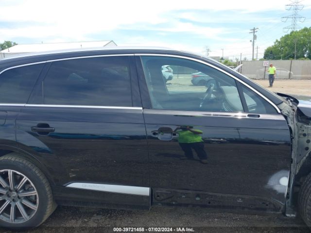 WA1VAAF74HD039637 Audi Q7 3.0t Premium
