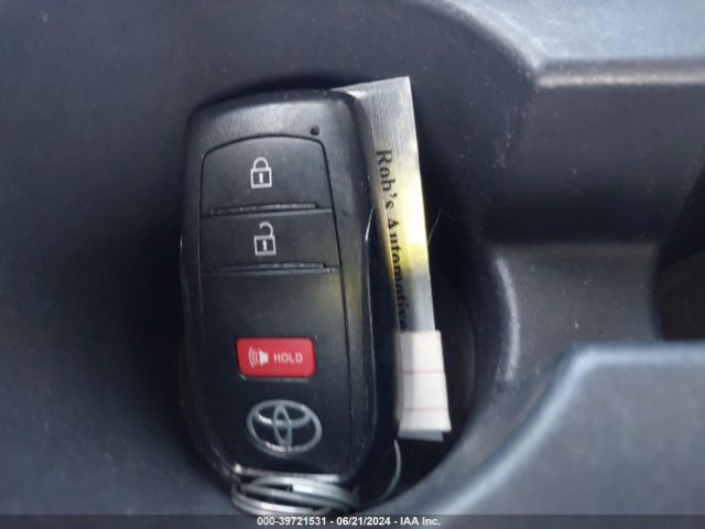 7MUCAABG2NV007651 Toyota Corolla Cross Le