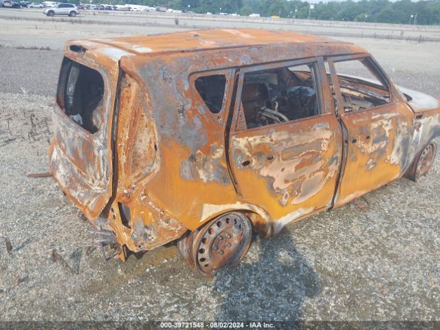 KNDJN2A28F7223730 KIA Soul