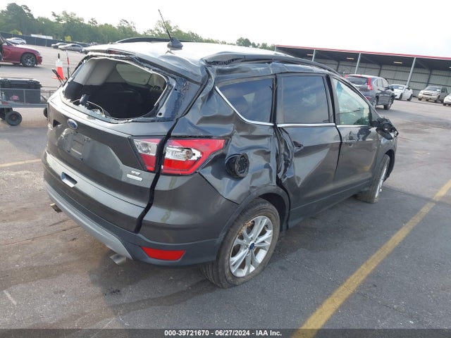 Ford ESCAPE SE 2018 1FMCU0GD2JUB81697 Image 4