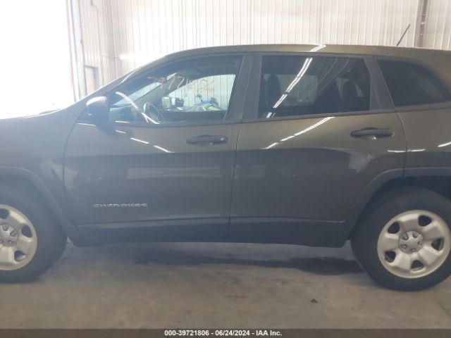 1C4PJMAB4EW295739 Jeep Cherokee Sport