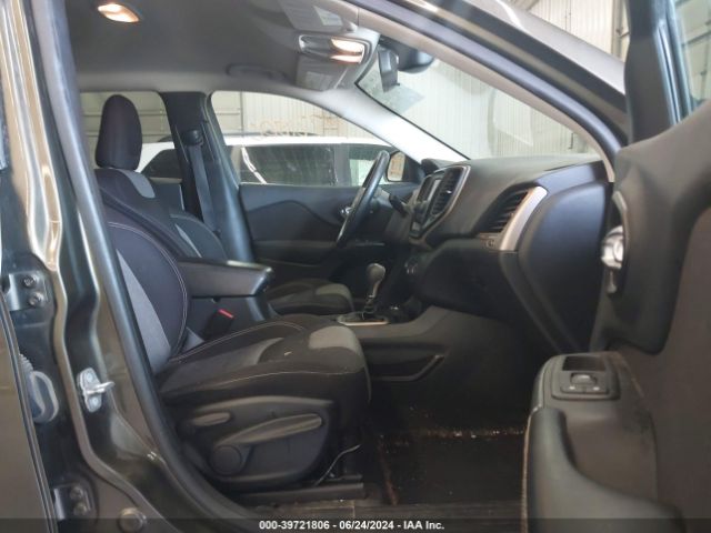 1C4PJMAB4EW295739 Jeep Cherokee Sport