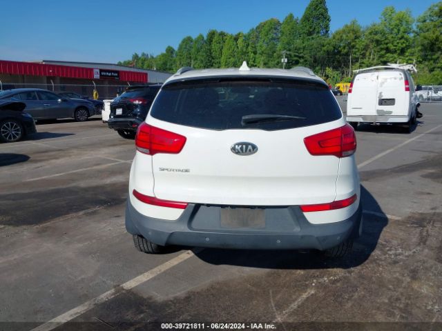 KNDPB3AC7E7609555 KIA Sportage Lx