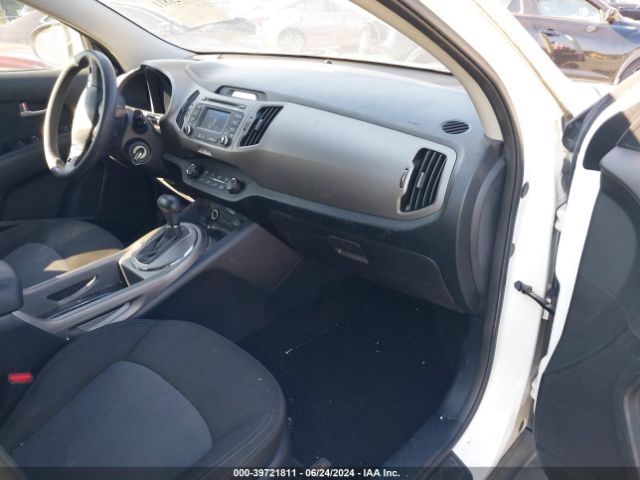 KNDPB3AC7E7609555 KIA Sportage Lx