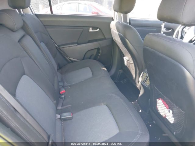 KNDPB3AC7E7609555 KIA Sportage Lx