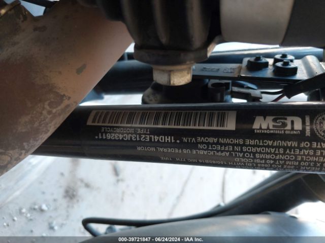 2018 HARLEY-DAVIDSON XL883 1HD4LE213JC432611 Photo 9