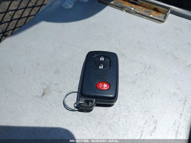 Toyota Prius Three 2015 JTDKN3DU2F1906842 Image 11