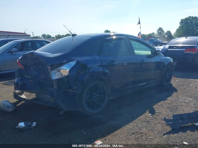 Ford FOCUS SE 2016 1FADP3F24GL403842 Image 4