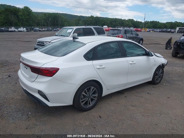 KIA Forte Lxs 2023 3KPF24AD3PE676537 Image 4