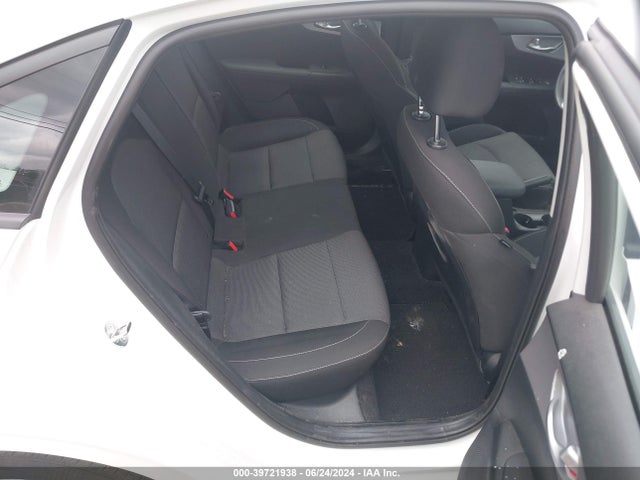 KIA Forte Lxs 2023 3KPF24AD3PE676537 Image 8