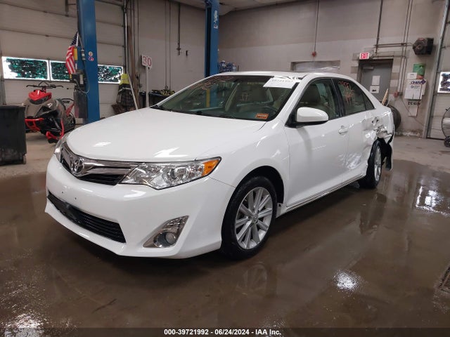 Toyota CAMRY XLE 2014 4T4BF1FK7ER400578 Image 2