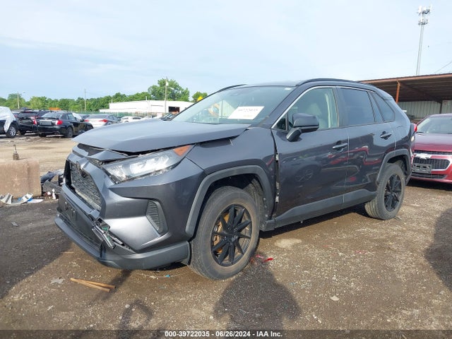 Toyota RAV4 LE 2019 JTMH1RFV3KD016485 Image 2