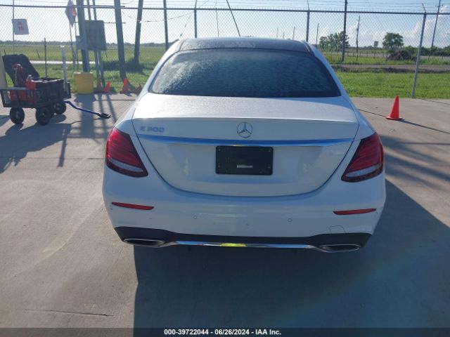 WDDZF4JB4JA410220 Mercedes-Benz E 300