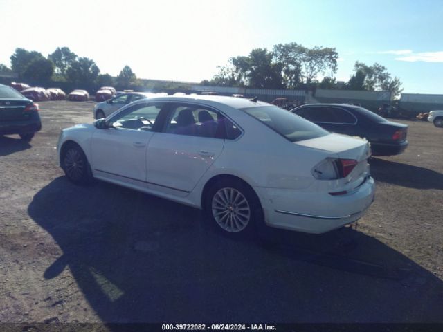1VWBT7A33GC005698 Volkswagen Passat 1.8t Se