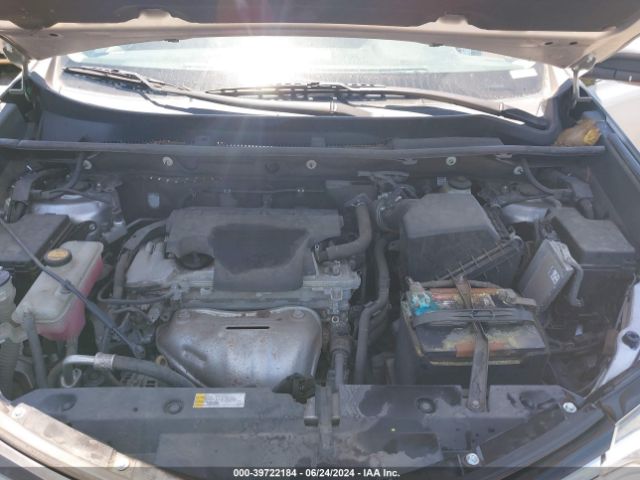 2T3BFREV8GW455071 Toyota RAV4 LE