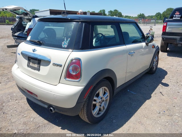 2013 MINI HARDTOP WMWSU3C57DT689171 Photo 3