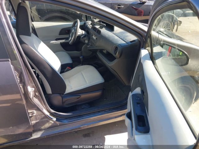 JTDKDTB38E1064309 Toyota Prius C One
