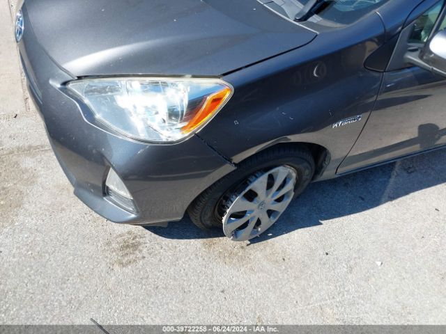 JTDKDTB38E1064309 Toyota Prius C One