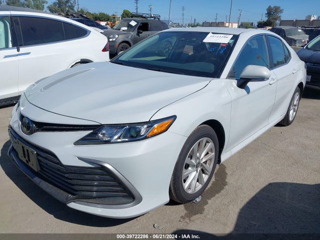 Toyota CAMRY LE 2024 4T1C11AK1RU236139 Image 2