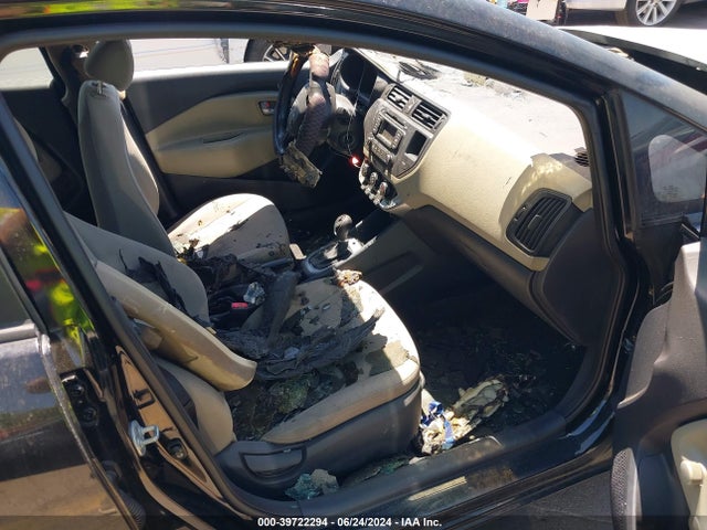KNADM4A38F6527390 KIA RIO LX