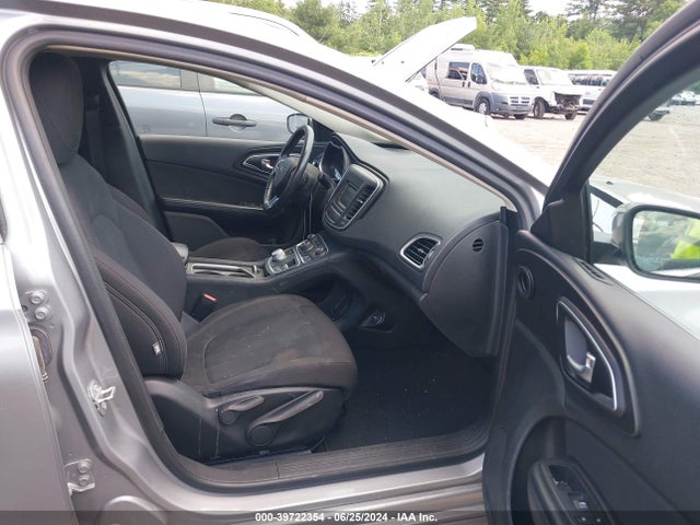 1C3CCCAB3FN616913 Chrysler 200 Limited
