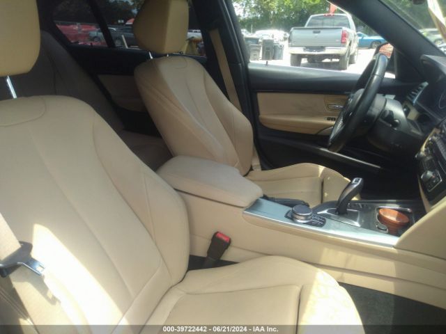 WBA8E1G3XHNU17518 BMW 320i