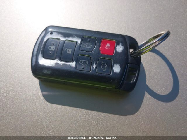 5TDYZ3DC5HS798146 Toyota Sienna Xle 8 Passenger