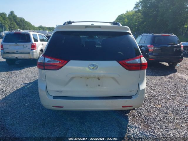 5TDYZ3DC5HS798146 Toyota Sienna Xle 8 Passenger