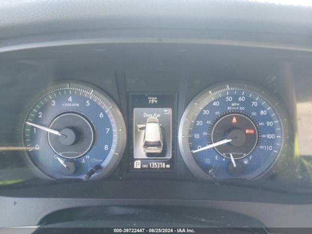 5TDYZ3DC5HS798146 Toyota Sienna Xle 8 Passenger
