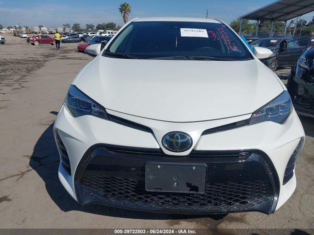 Toyota COROLLA SE 2018 5YFBURHE8JP826913 Image 12