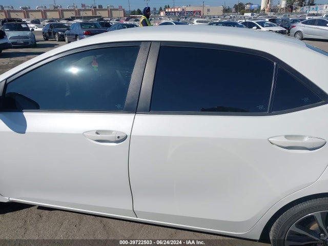 Toyota COROLLA SE 2018 5YFBURHE8JP826913 Image 14