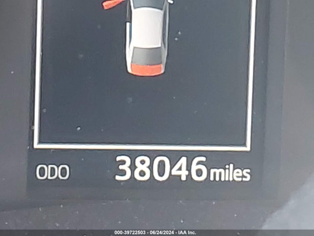Toyota COROLLA SE 2018 5YFBURHE8JP826913 Image 15
