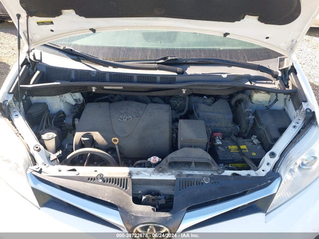 Toyota Sienna Le 8 Passenger 2018 5TDKZ3DC1JS906192 Image 10