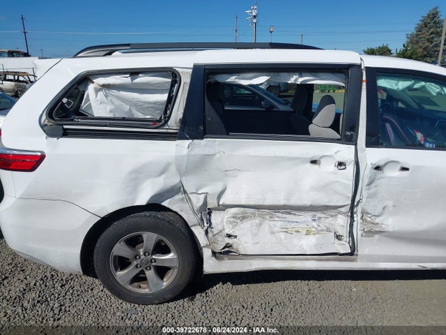 Toyota Sienna Le 8 Passenger 2018 5TDKZ3DC1JS906192 Image 6