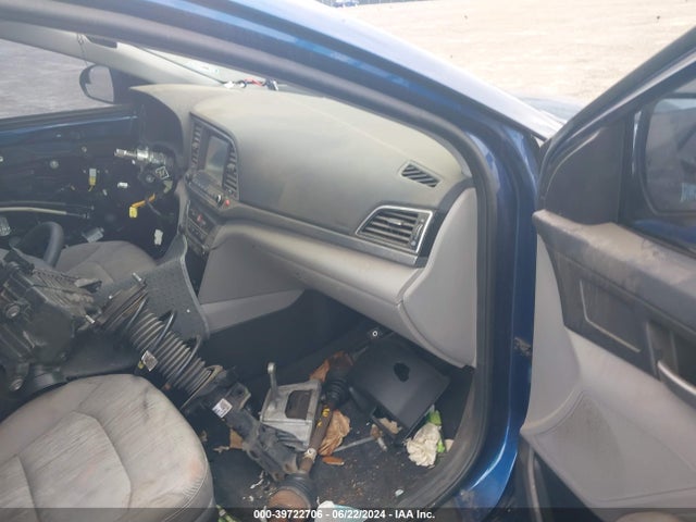 Hyundai ELANTRA SE 2017 5NPD84LF9HH098591 Image 5