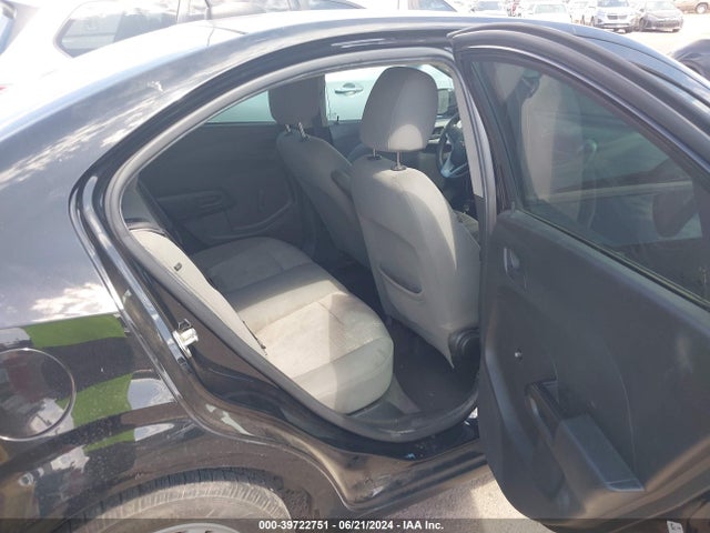 Chevrolet Sonic Ls Auto 2018 1G1JB5SH9J4122390 Image 8
