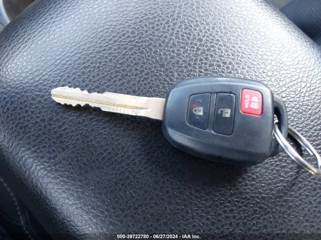 Toyota Rav4 Xle 2015 2T3RFREV5FW321602 Image 11