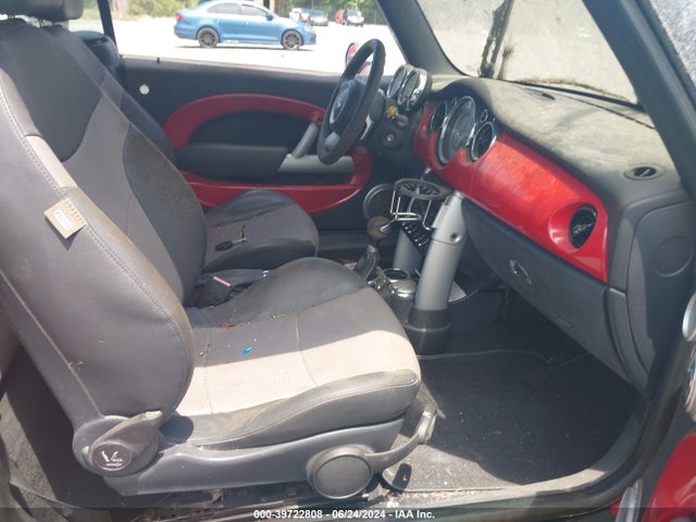 2005 MINI COOPER S WMWRH33435TK55020 Photo 4