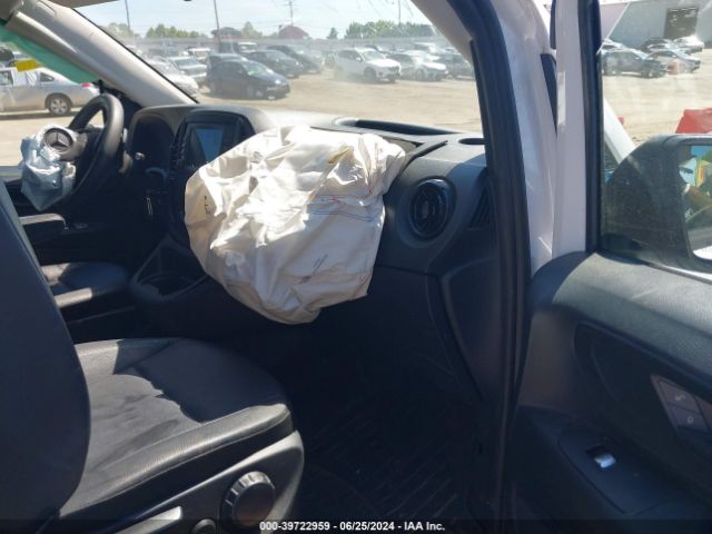 2022 MERCEDES-BENZ METRIS W1YV0BEYXN3988356 Photo 4