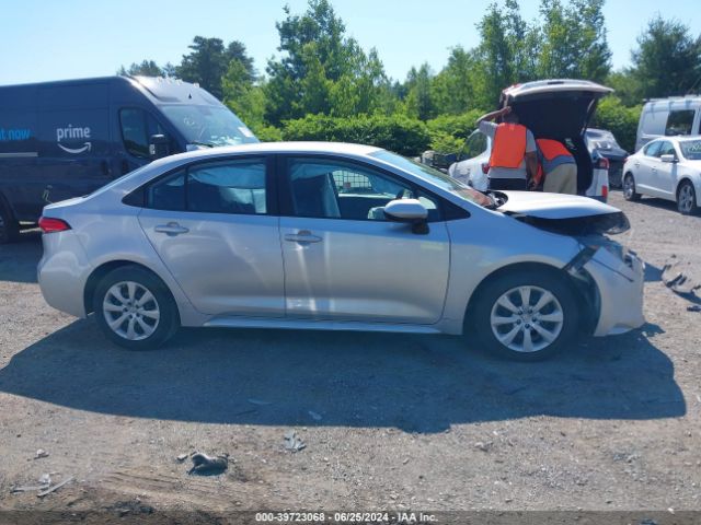 5YFEPMAE4MP226184 Toyota COROLLA LE