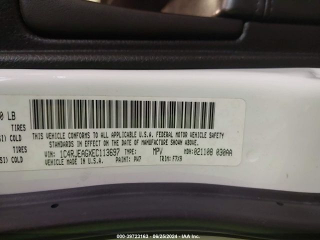1C4RJEAGXEC113697 Jeep Grand Cherokee Laredo