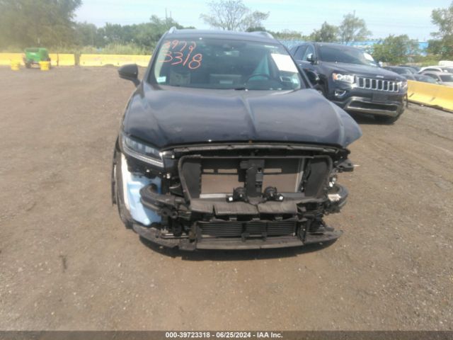 2LMPJ8J95PBL04148 Lincoln Nautilus Standard
