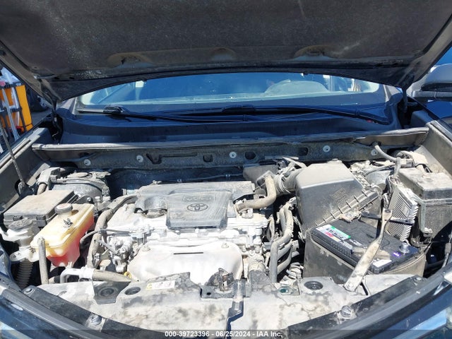 Toyota RAV4 LE 2018 JTMZFREV3JJ198423 Image 10