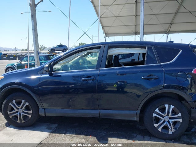 Toyota RAV4 LE 2018 JTMZFREV3JJ198423 Image 15